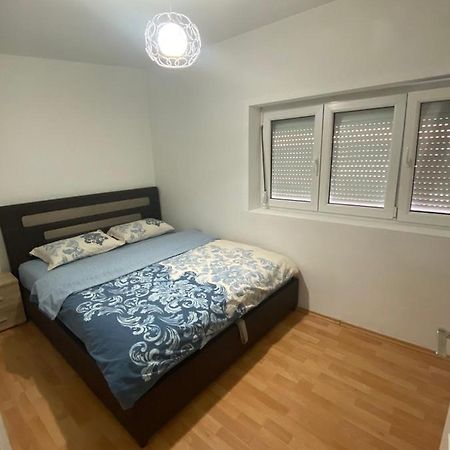 شقة Apartman Nikšić المظهر الخارجي الصورة