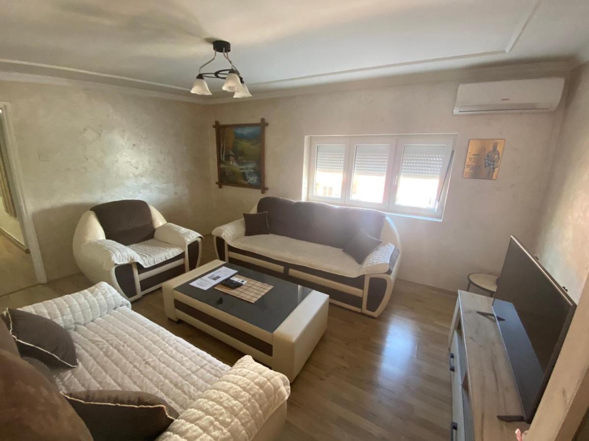 شقة Apartman Nikšić المظهر الخارجي الصورة
